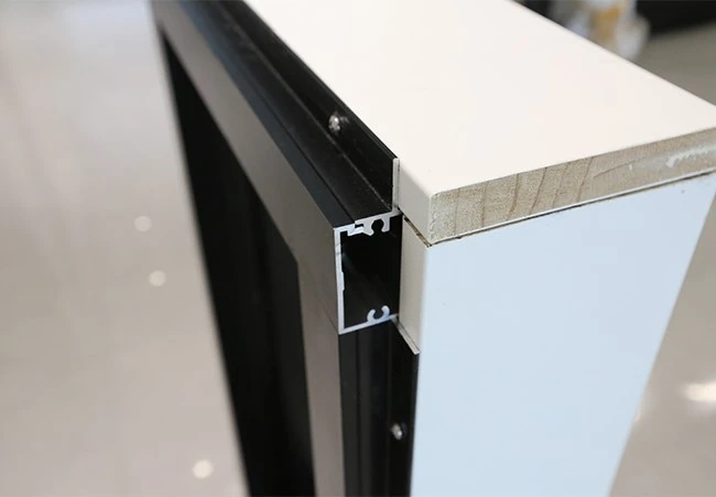 timber-reveal-around-window-frame